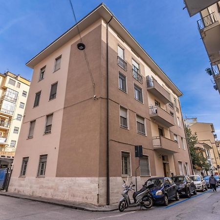Aweshomeitaly - The Wonder Apartment ปิซา ภายนอก รูปภาพ